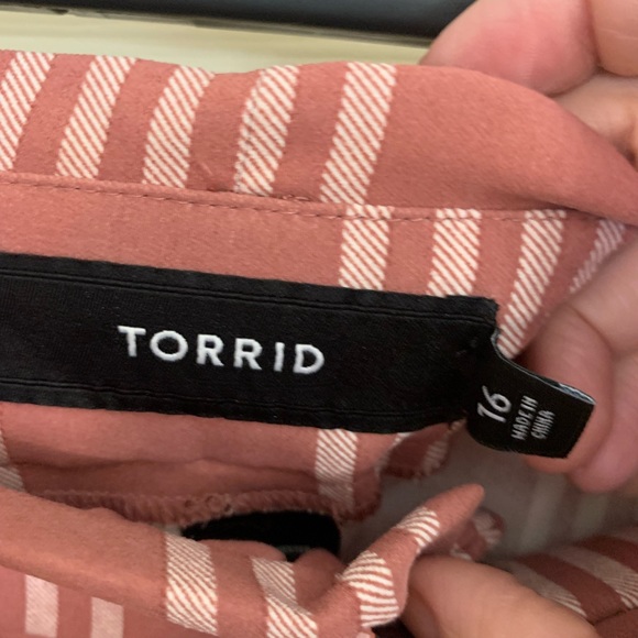 Torrid Paperbag Waist Striped Flowy Shorts with Pockets - Picture 7 of 7